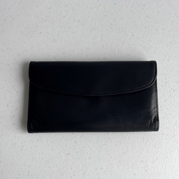 Vintage Coach Black Leather Legacy Wallet - Picture 1 of 14